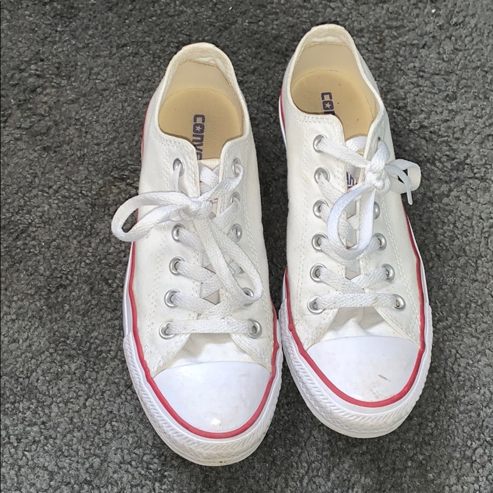 White converse low top Sneakers